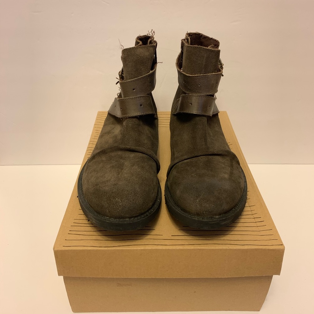 Brown Florian strap boots